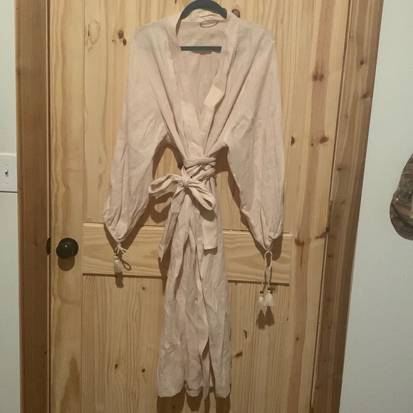 Spell Mae Linen Robe - Picture 2 of 5